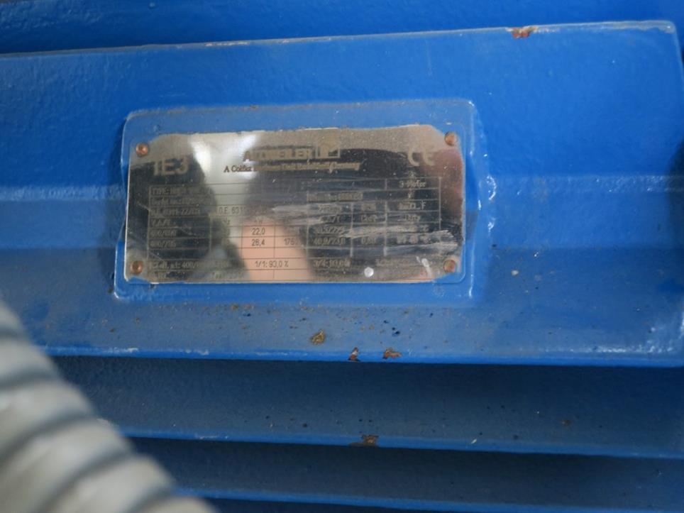 Machines from the biofuel production plant<br>
-3